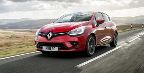 Red Renault Clio dCi 90