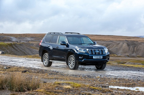 Black-Toyota-Land-Cruiser