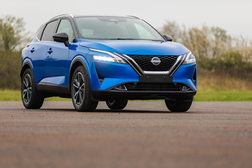 Blue-Nissan-Qashqai